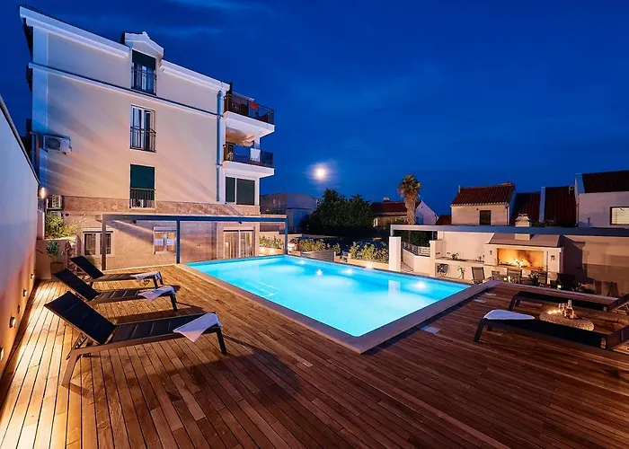 Sun Hills Apartment *